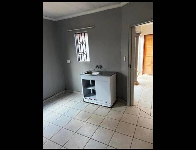 2 BEDROOM HOUSE FOR SALE IN LEHAE